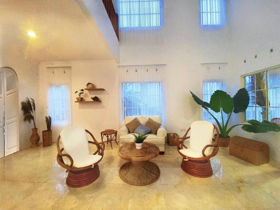 Tropical Villa By Villapedia Citaringgul Dış mekan fotoğraf